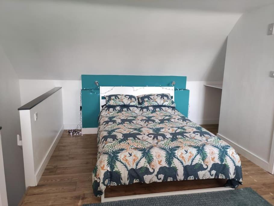 The Old Bar In Wiltshire - 1 Bedroom Guesthouse Chippenham  Extérieur photo